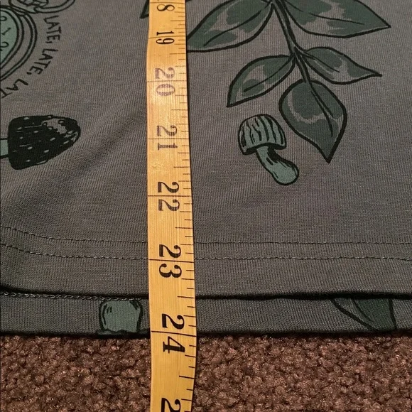 Disney Parks Alice in Wonderland Long Sleeve Shirt Mushrooms Leaves Medium Green - Picture 10 of 10